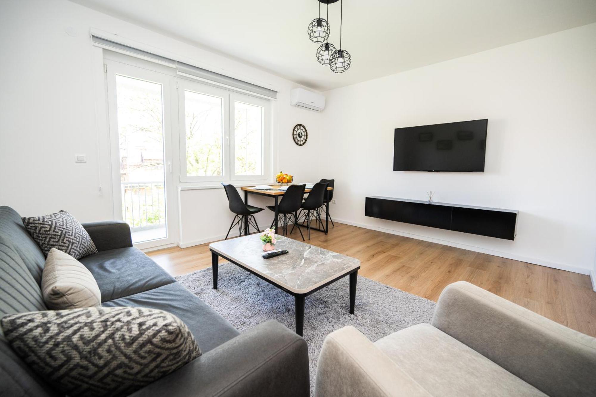 Bright 2Bdr Apartment With Balcony - Free Parking Sarajevo Exterior photo